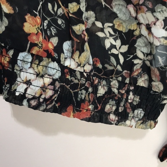 Apricot floral sheer ruffle cinched waist long sleeve blouse size Medium - Picture 3 of 11